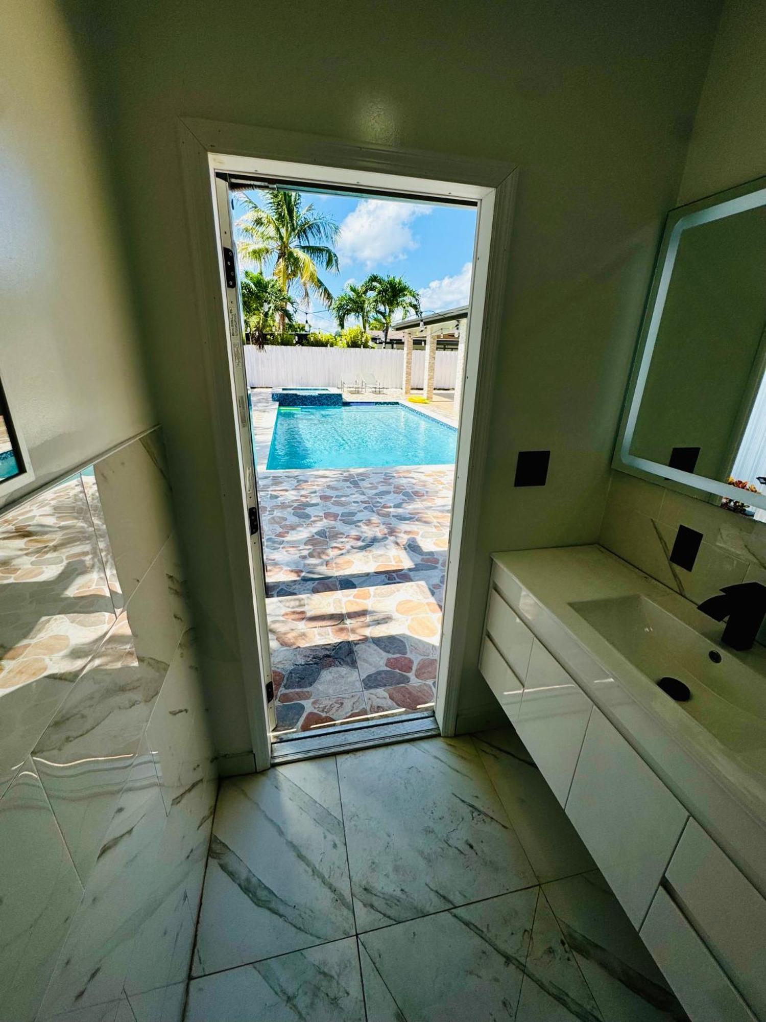 Villa Heated Pool Hot Tub Miami Extérieur photo